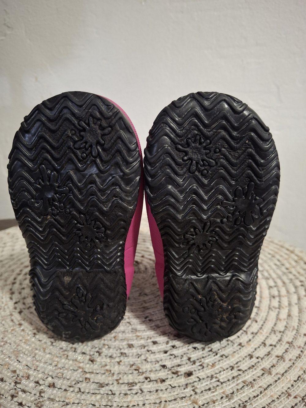 Bogs Kids Purple & Pink Patterned Rain Boots with Cloud Print Size 5. - Picture 10 of 11